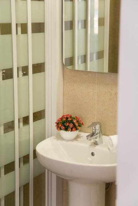 Comodo Y Agradable Estudio En Centro A6 Appartement *
